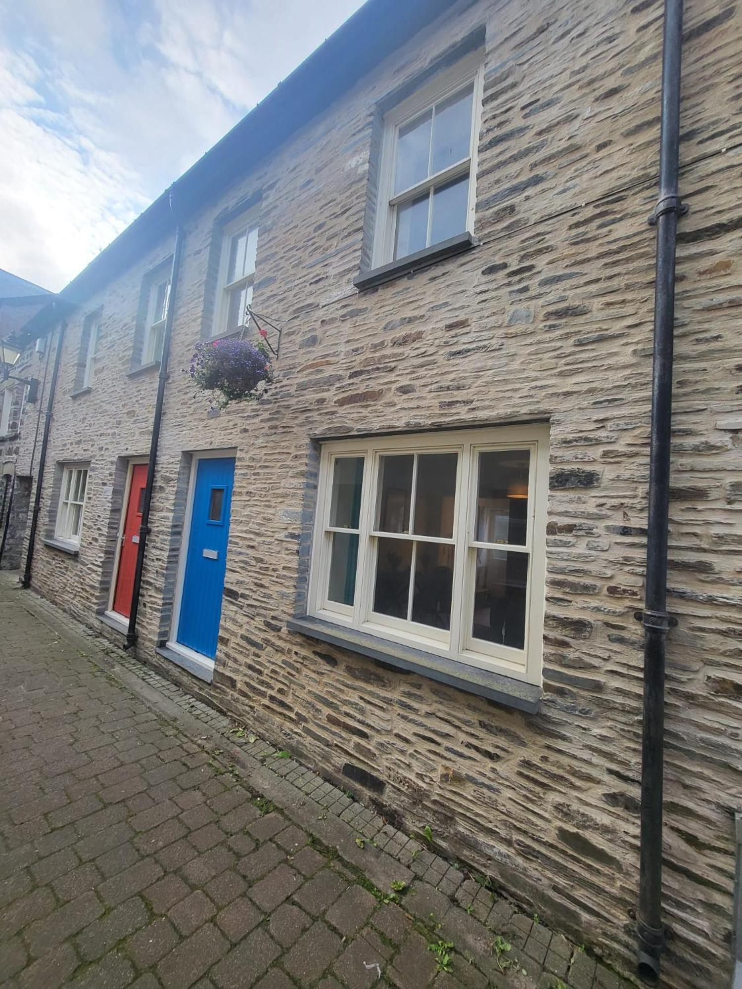 Stunning Seaside Town Cottage Cardigan Exterior photo